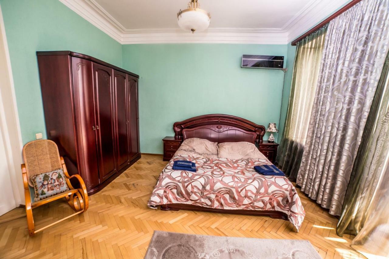 Gold District Apartment Τυφλίδα Εξωτερικό φωτογραφία