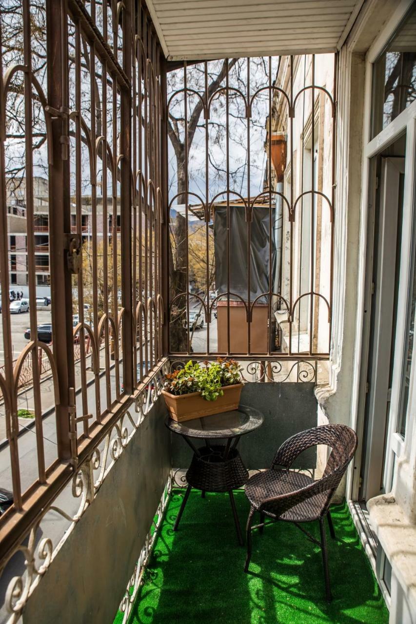Gold District Apartment Τυφλίδα Εξωτερικό φωτογραφία